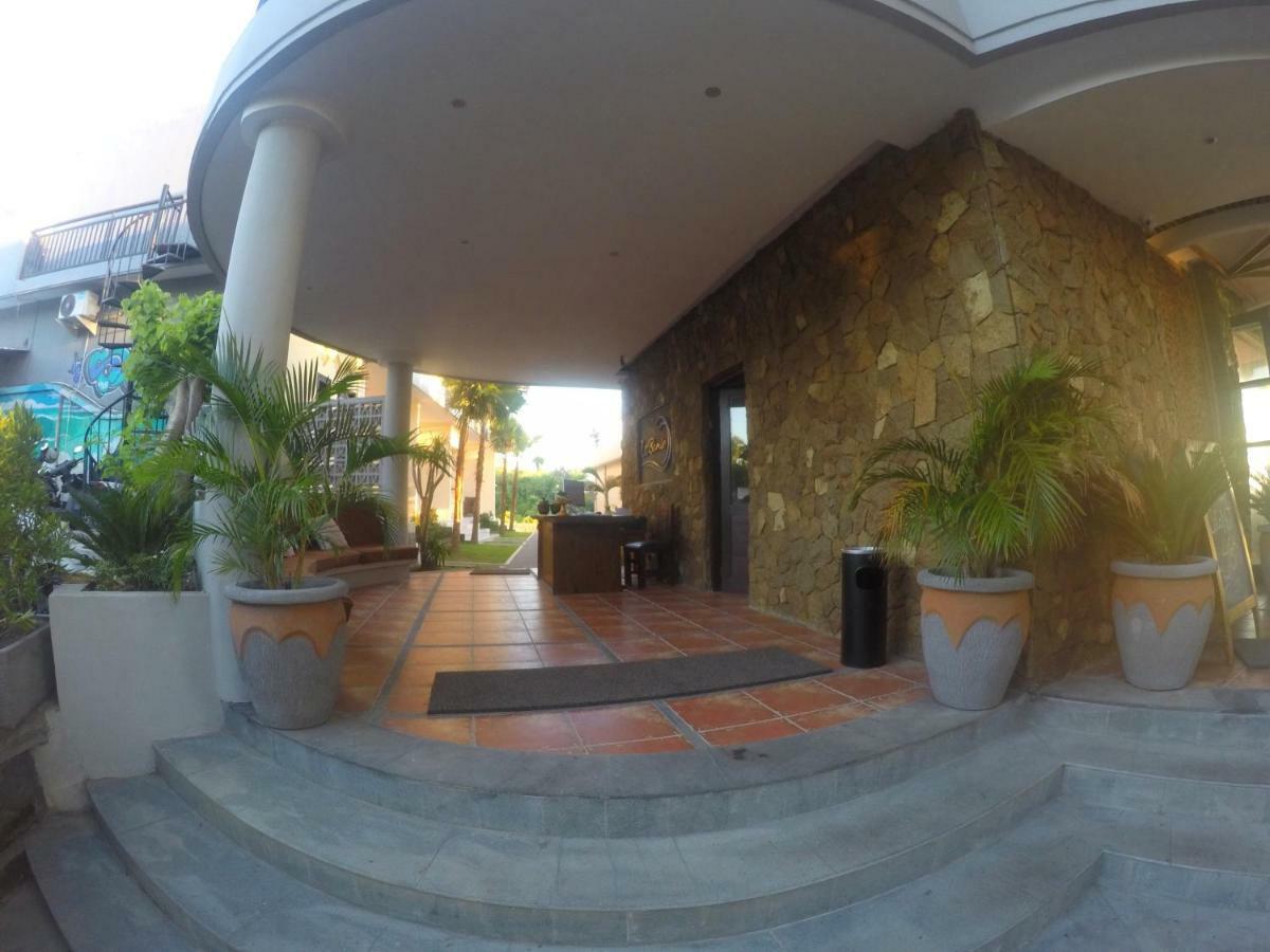 מלון La Bomie Uluwatu By Bukit Vista מראה חיצוני תמונה